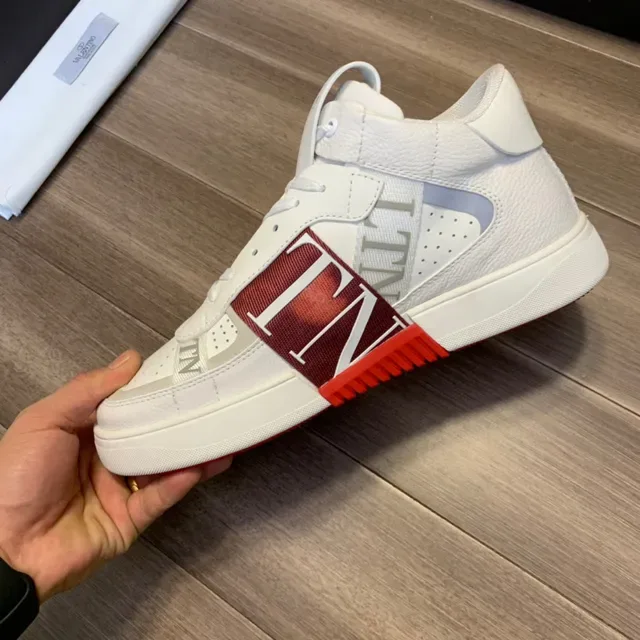 Valentino VLTN Sneakers Blanc et Bordeaux Style de Vie 3