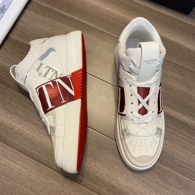 Valentino VLTN Sneakers Blanc et Bordeaux Style de Vie 6