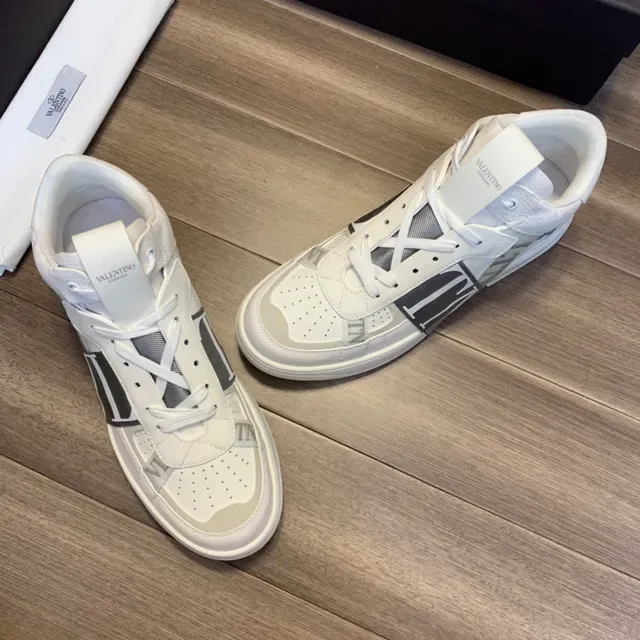 Valentino VLTN حذاء رياضي أنيق أبيض رمادي عالي الارتفاع ثقب في إصبع القدم أسلوب الحياة 9