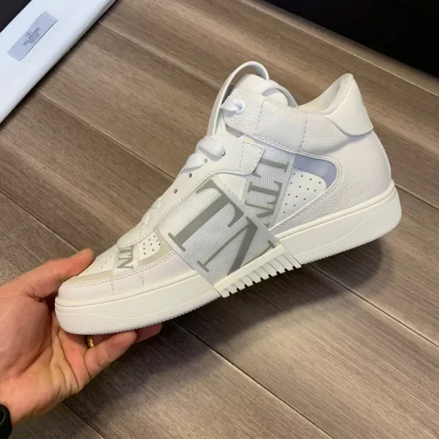 Valentino Blanc et Gris High-Top Perforated Toe Lifestyle Sneakers 3