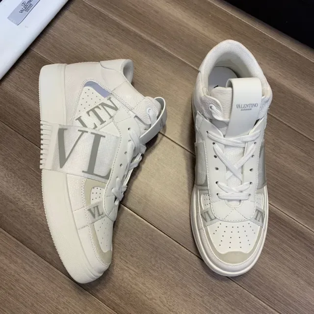 Valentino Blanc et Gris High-Top Perforated Toe Lifestyle Sneakers 8