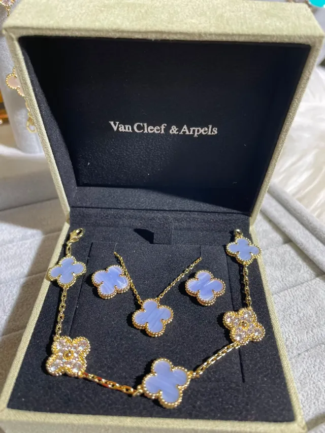Van Cleef & Arpels Alhambra Collier Motif Trèfle à Quatre Feuilles Émail Brillant Rose Violet 6