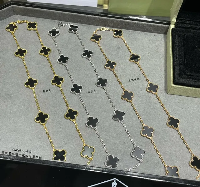 Van Cleef & Arpels Alhambra Colar de ônix preto e ouro amarelo 3