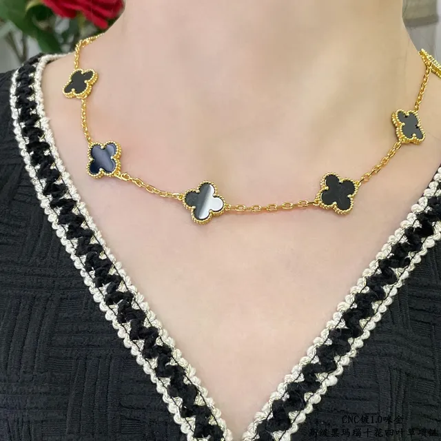 Van Cleef & Arpels Alhambra Colar de ônix preto e ouro amarelo 9