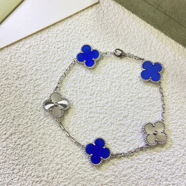 Van Cleef & Arpels Alhambra Four-Leaf Clover Bracelet en Émail et Métal 2