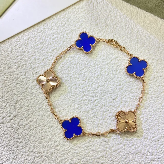 Van Cleef & Arpels Alhambra Four-Leaf Clover Bracelet en Émail et Métal 3
