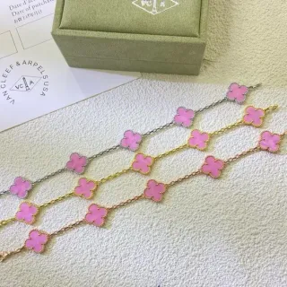 Van Cleef & Arpels Alhambra أساور مينا وردي برسيم ذو أوراق أربعة
