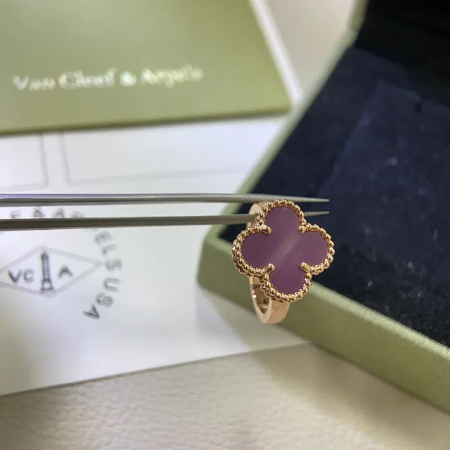 Van Cleef & Arpels Alhambra Bagues Cabochon Trèfle Violet 4