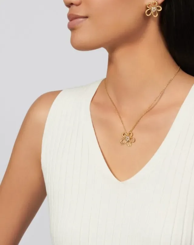 Van Cleef & Arpels Gold White Openwork Floral Pendant Chain Necklace 9
