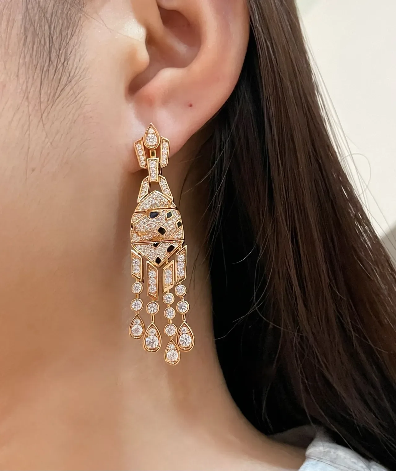 Van Cleef & Arpels Panthère Panthère Géométrique Boucles d'oreilles en diamants 9