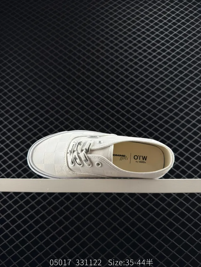 Vans White Black Checkerboard Pattern Low-Top Skateboard Shoes 4