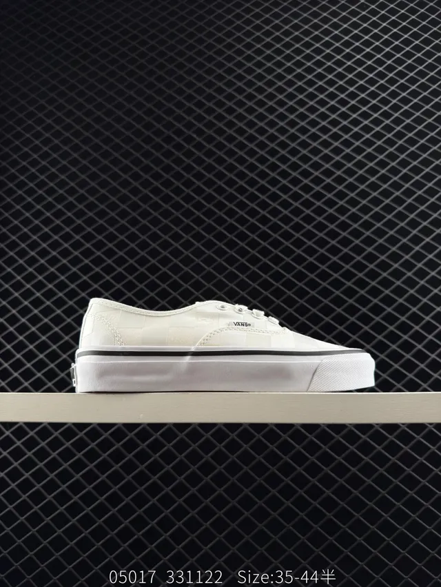 Vans White Black Checkerboard Pattern Low-Top Skateboard Shoes 6