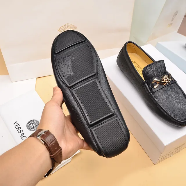 Versace Preto Dourado Couro granulado Cabeça de Medusa Fivela de horsebit Loafer 5