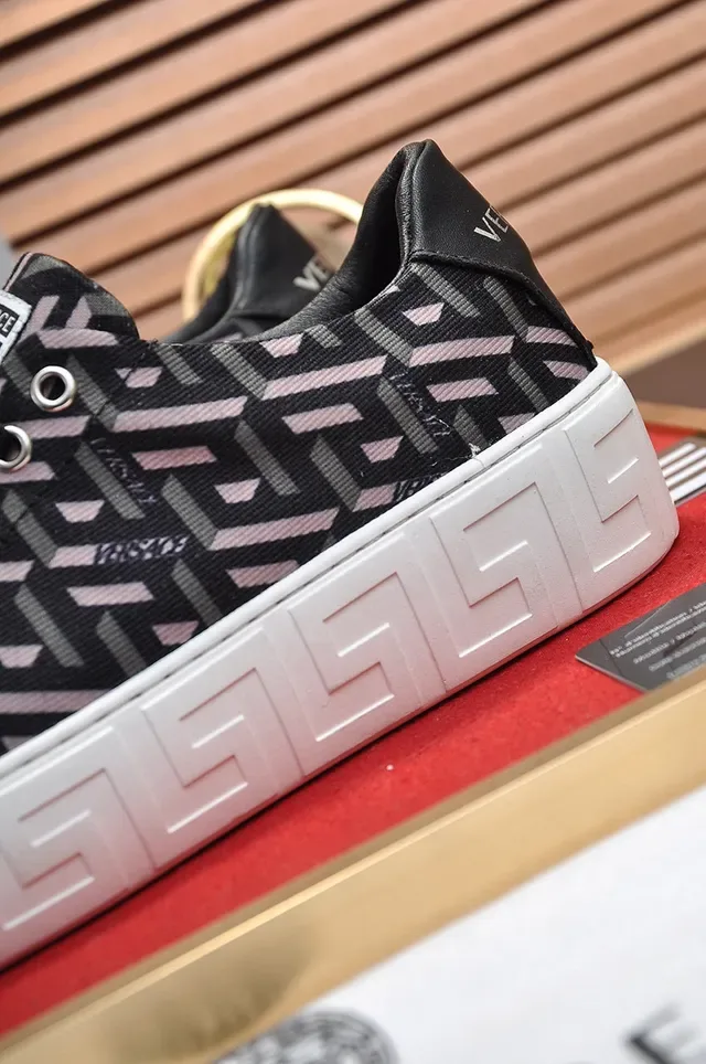 Versace Black Pink Low-Top Textile Upper Lifestyle Sneakers 2