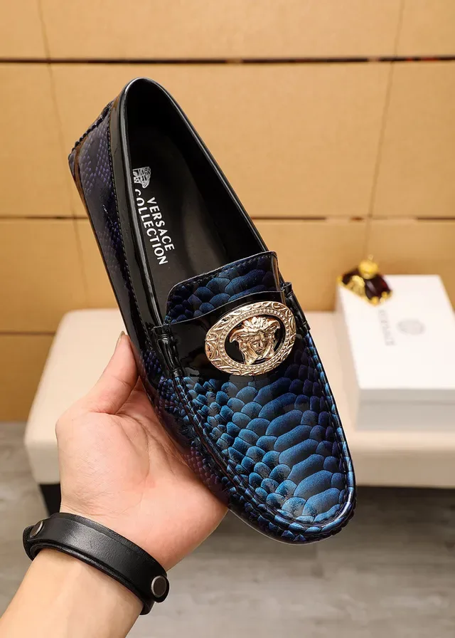 Versace Mocassin Bleu Noir Texturisé en Serpent avec Bords Patent 5