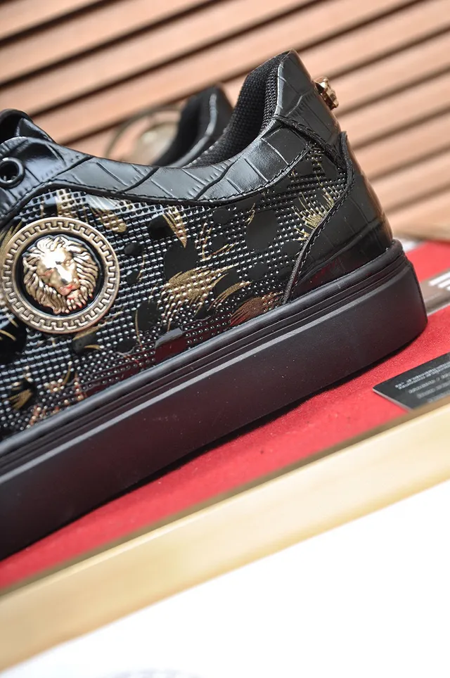 Versace Chain Reaction chaussures lifestyle noires Croc-Embossed doré Medusa 2