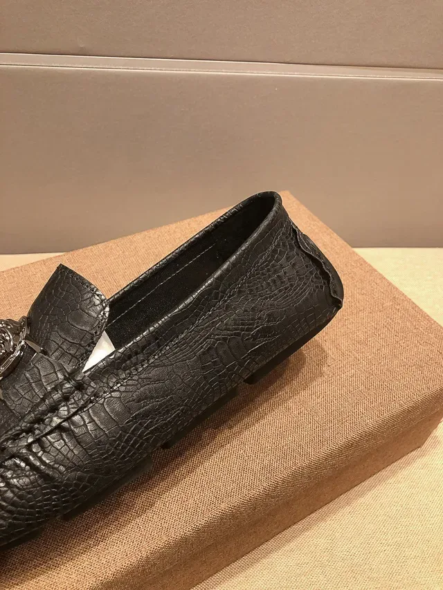 Versace Chain Reaction Mocasines Negro Croc-Embossed Hebilla Medusa 6