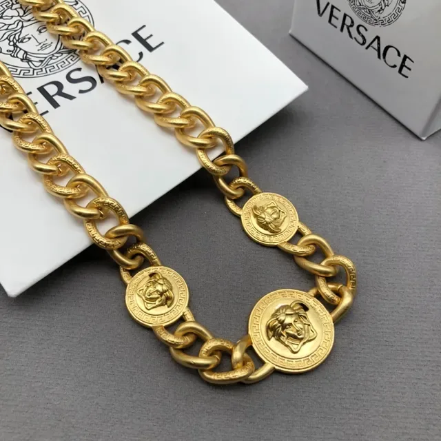 Versace Chain Reaction Collier en Or Chaîne Chunky Curb Médaille Tête de Médusa 3