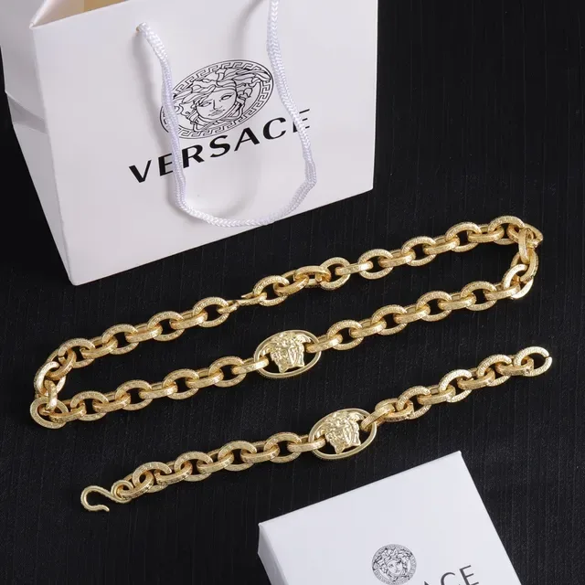 Versace Chain Reaction Doré Medusa Head Collier 6