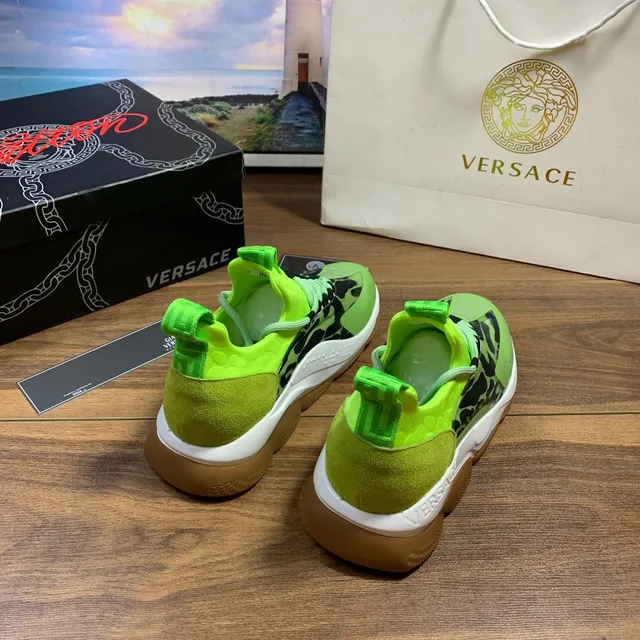 Versace Chain Reaction Sneakers chunky imprimé animal vert néon 3