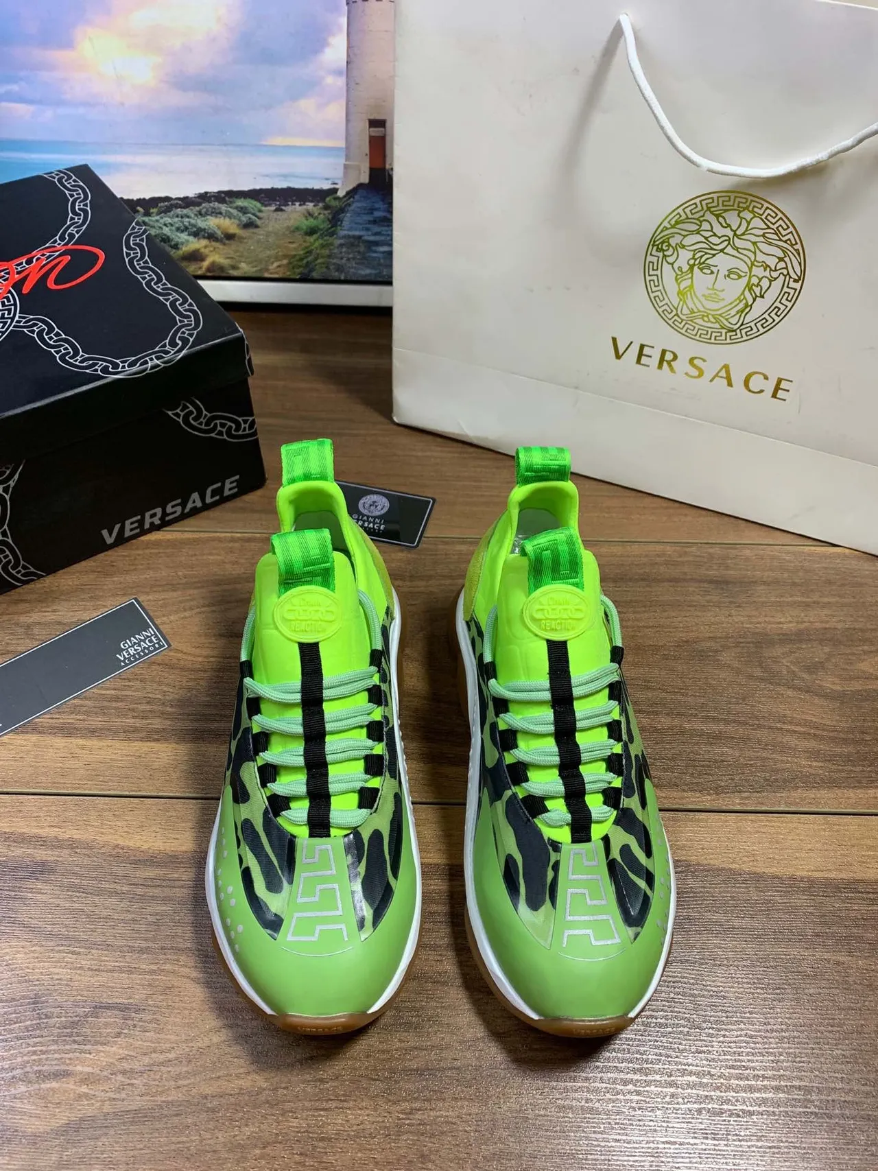 Versace Chain Reaction Sneakers chunky imprimé animal vert néon 9