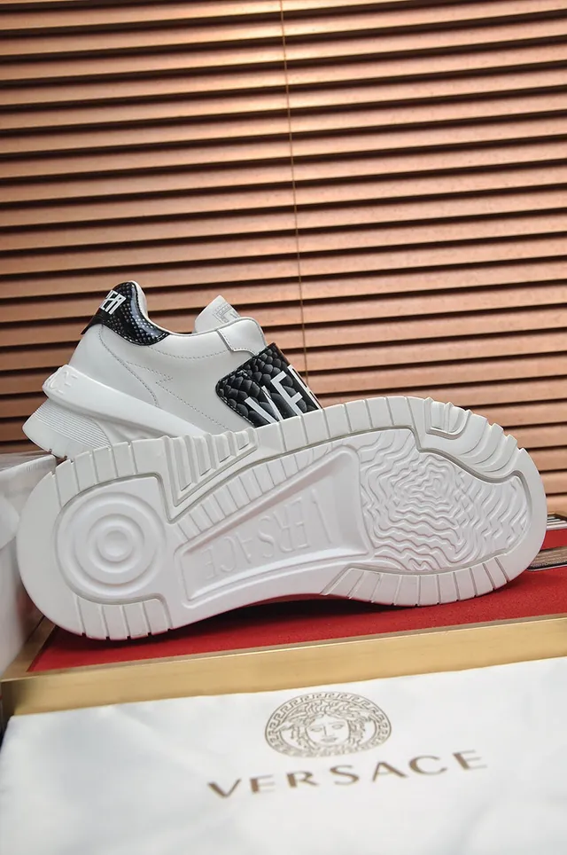 Versace Chain Reaction Chaussures Lifestyle Blanc et Noir à Sangle en Peau de Serpent 4