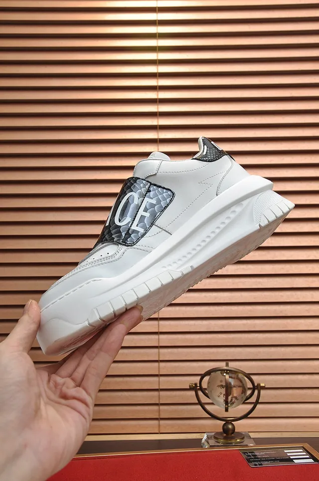 Versace Chain Reaction Chaussures Lifestyle Blanc et Noir à Sangle en Peau de Serpent 6