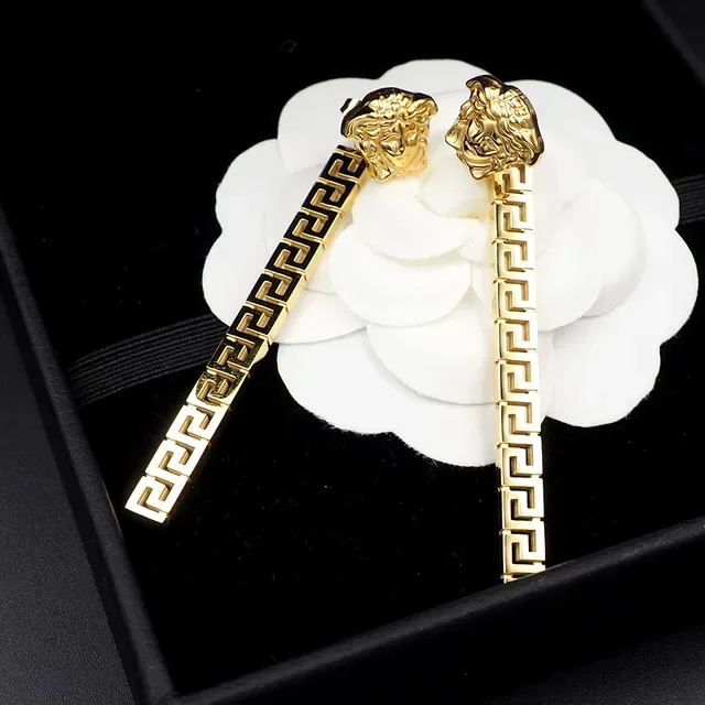 Versace Greca Cabeça de Medusa Brincos Dourados com Chave Grega 3