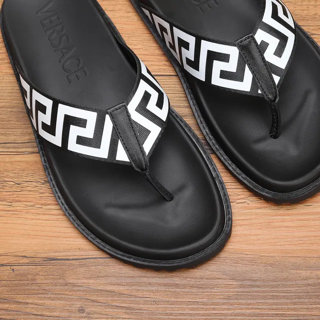 Versace Greca Odissea काली और सफेद चप्पल 2