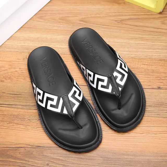 Versace Greca Odissea काली और सफेद चप्पल 4