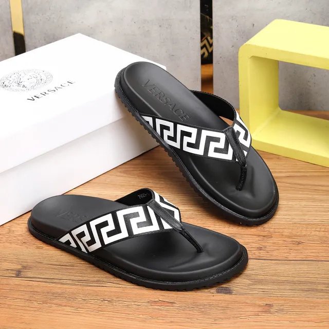 Versace Greca Odissea काली और सफेद चप्पल 8