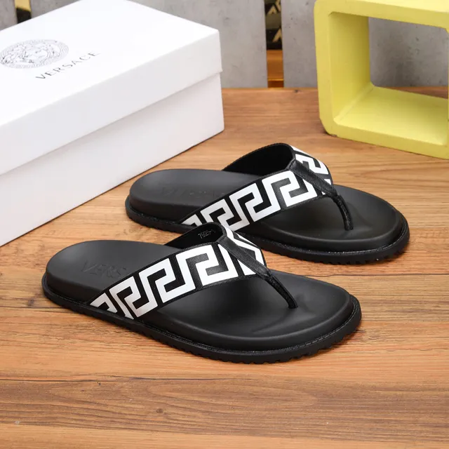 Versace Greca Odissea काली और सफेद चप्पल 9