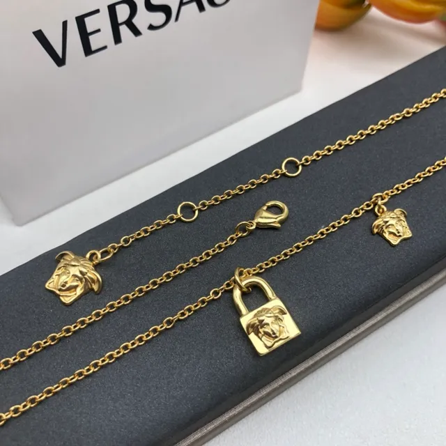 Versace Iconic Medusa & Padlock Colliers Chaîne Dorée 3