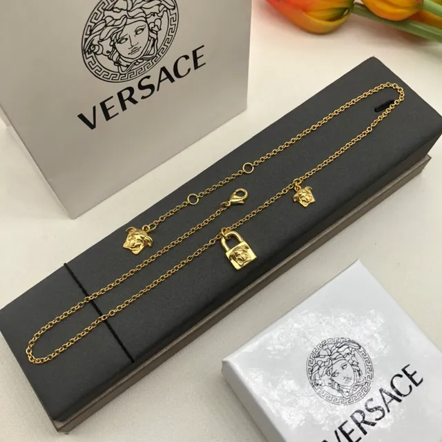 Versace Iconic Medusa & Padlock Colliers Chaîne Dorée 6