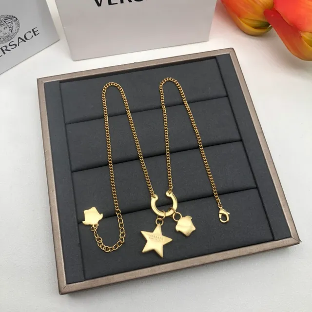 Versace La Medusa Star Colar de corrente tom dourado 4