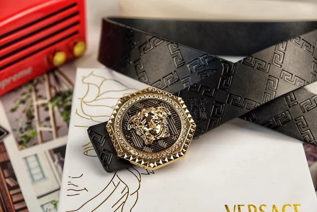 Versace Medusa Belt حزام أسود ذهبي التون كريستل مطبوخ جلد 4