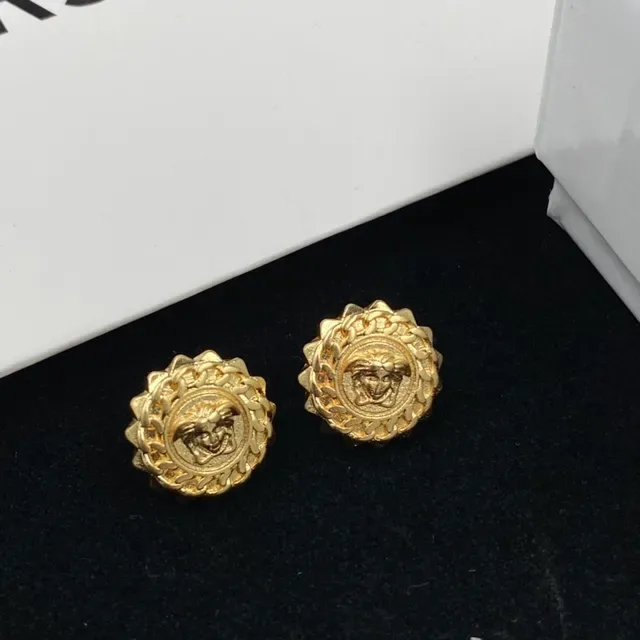Versace Medusa Medallón Dorado Borde Scallop Pendientes 2