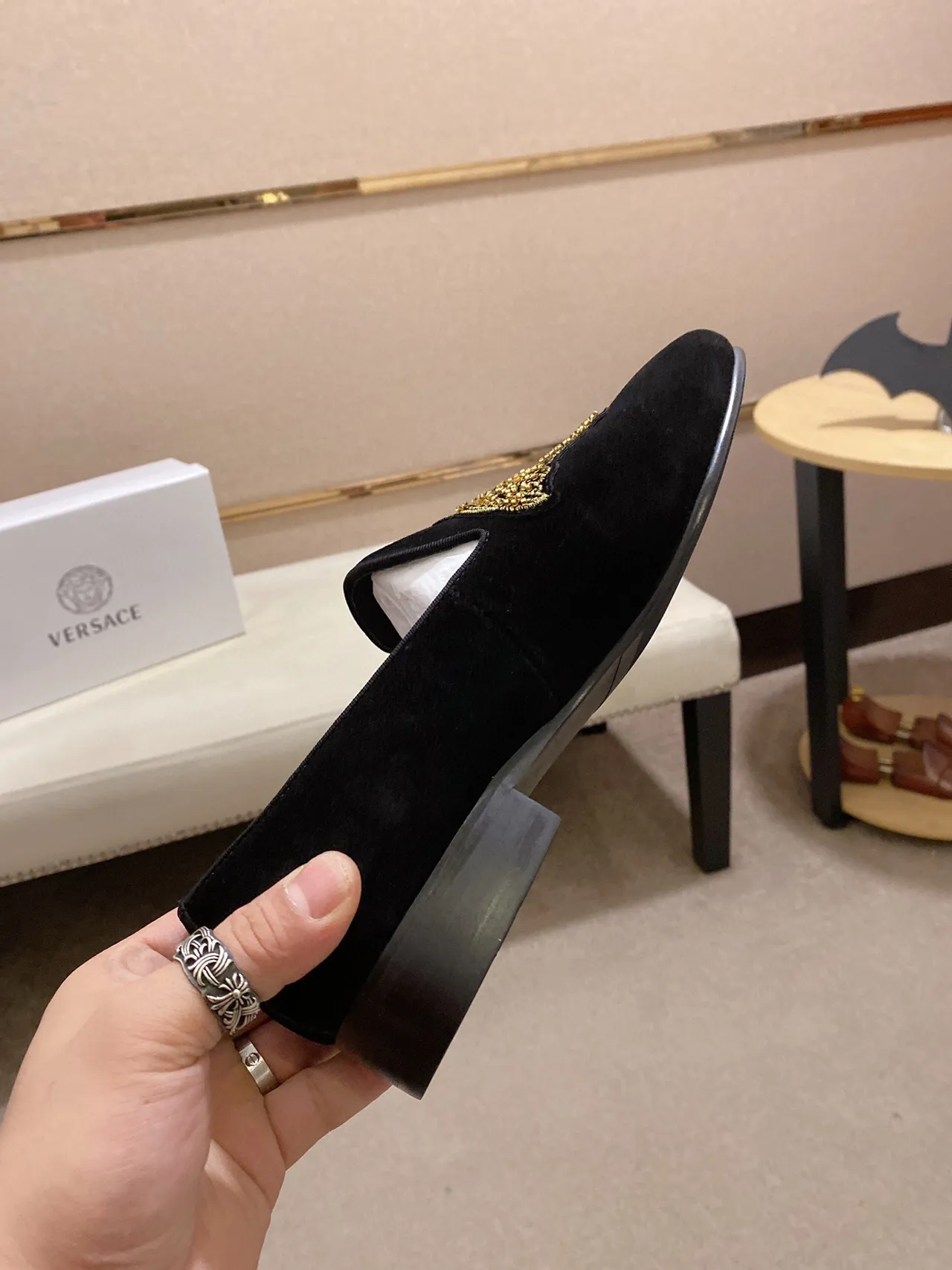 Versace Medusa Loafer Mocassim Preto de Veludo Bordado a Ouro Mocassim 7