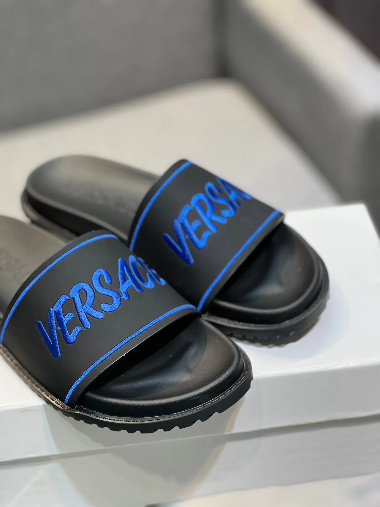 Versace Slide Noir Bleu Logo Brodé Contraste Piping Sandales 9