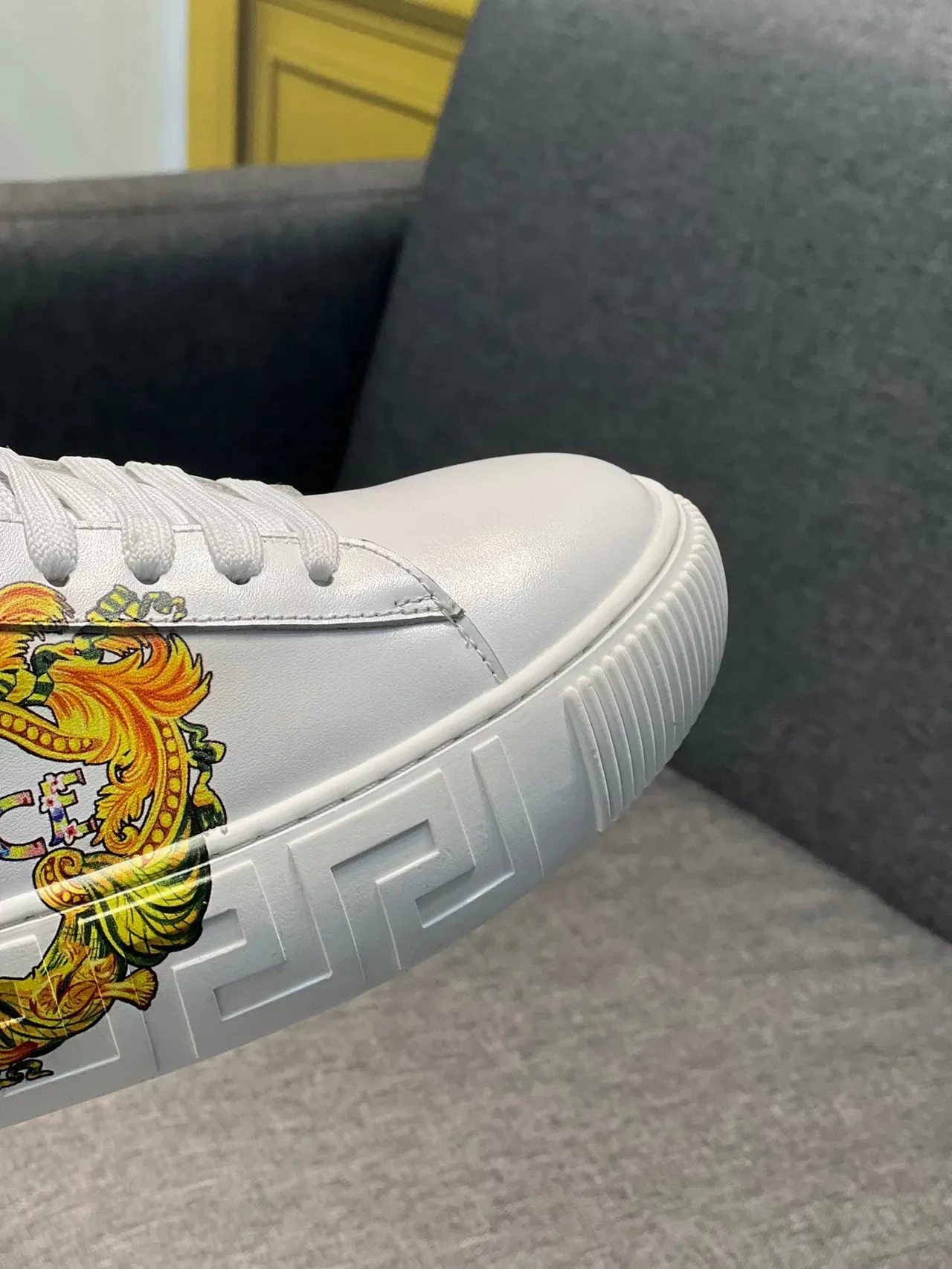 Versace White Gold Tênis Lifestyle de Boca Baixa com Solado de Plataforma 4