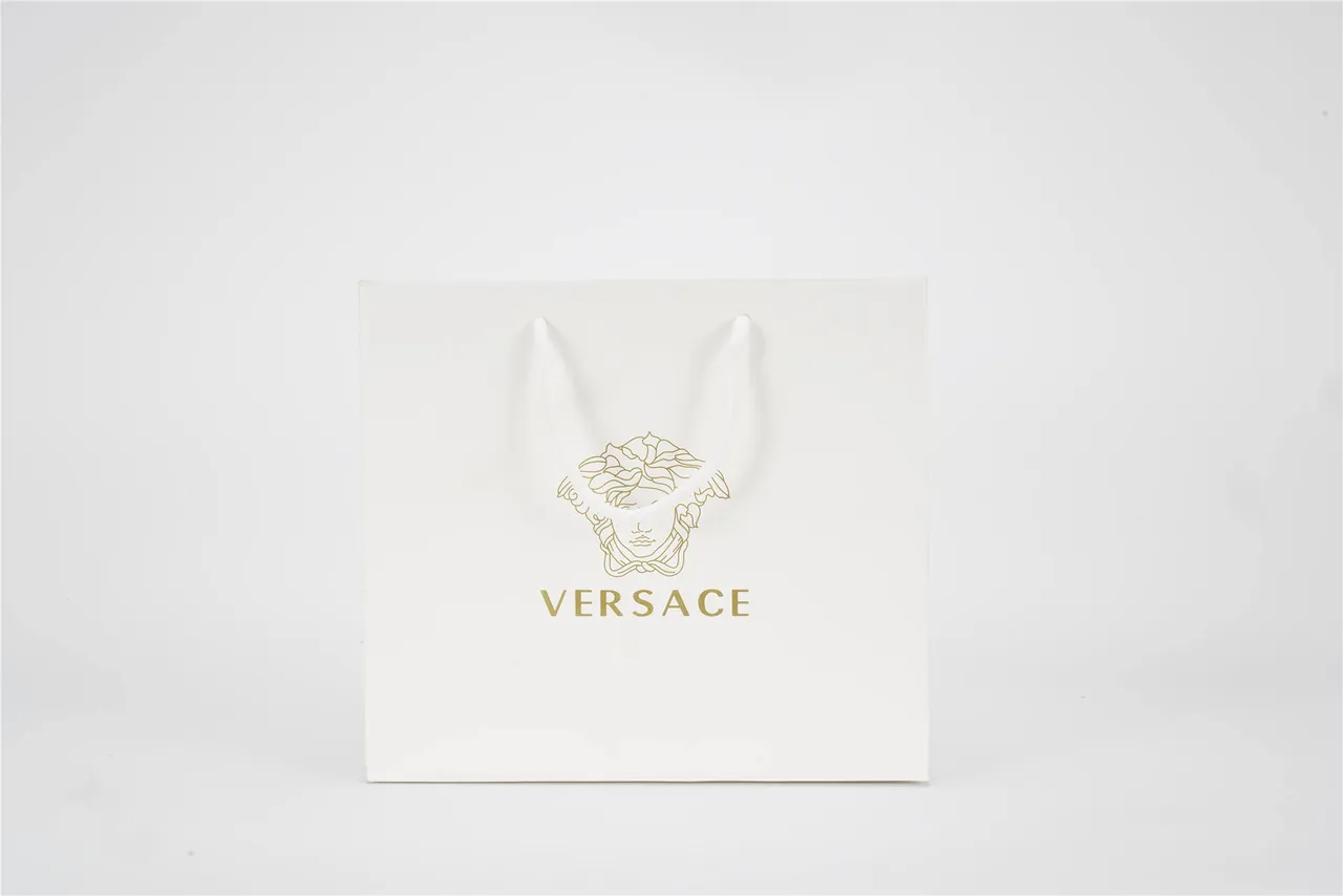 Versace Bolsa de Papel Branco Dourado Foil Medusa Logo 2