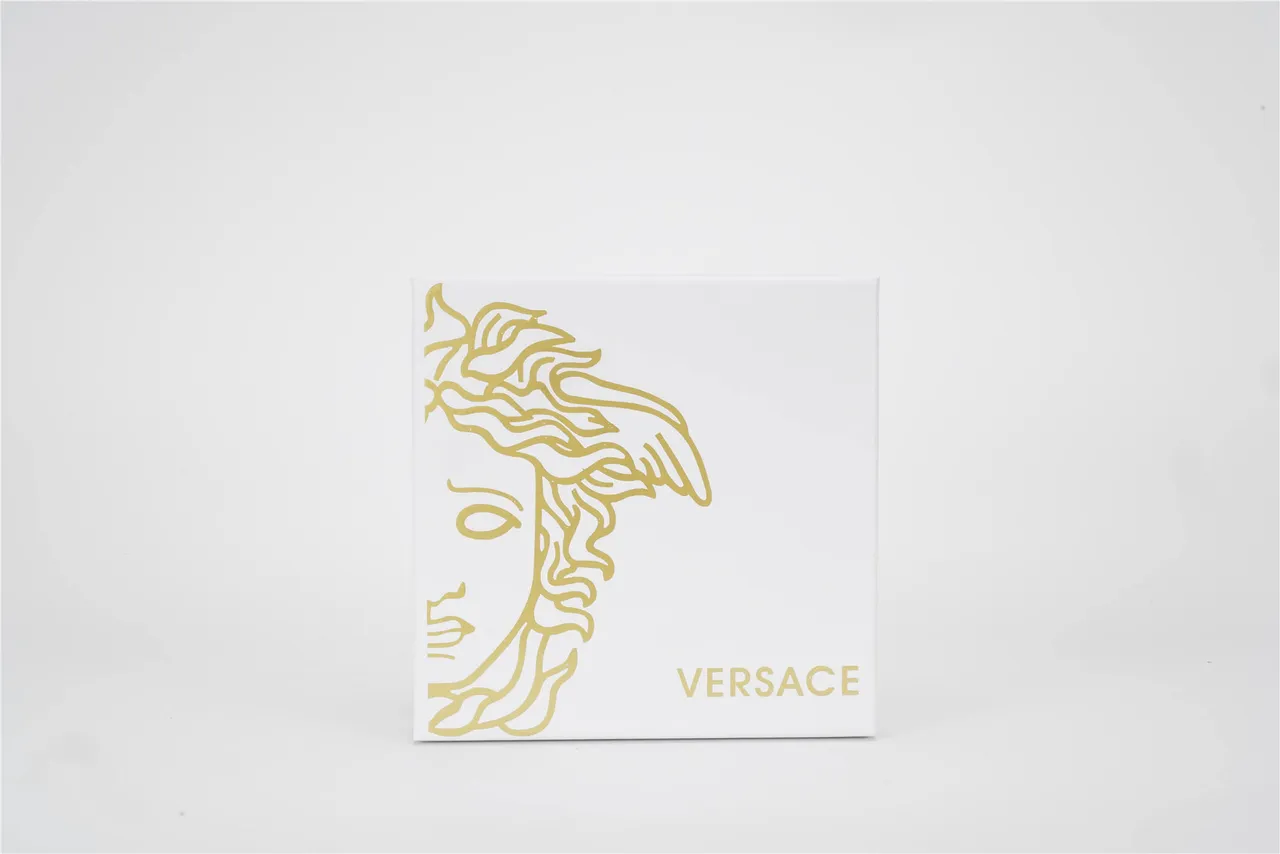 Versace Bolsa de Papel Branco Dourado Foil Medusa Logo 3