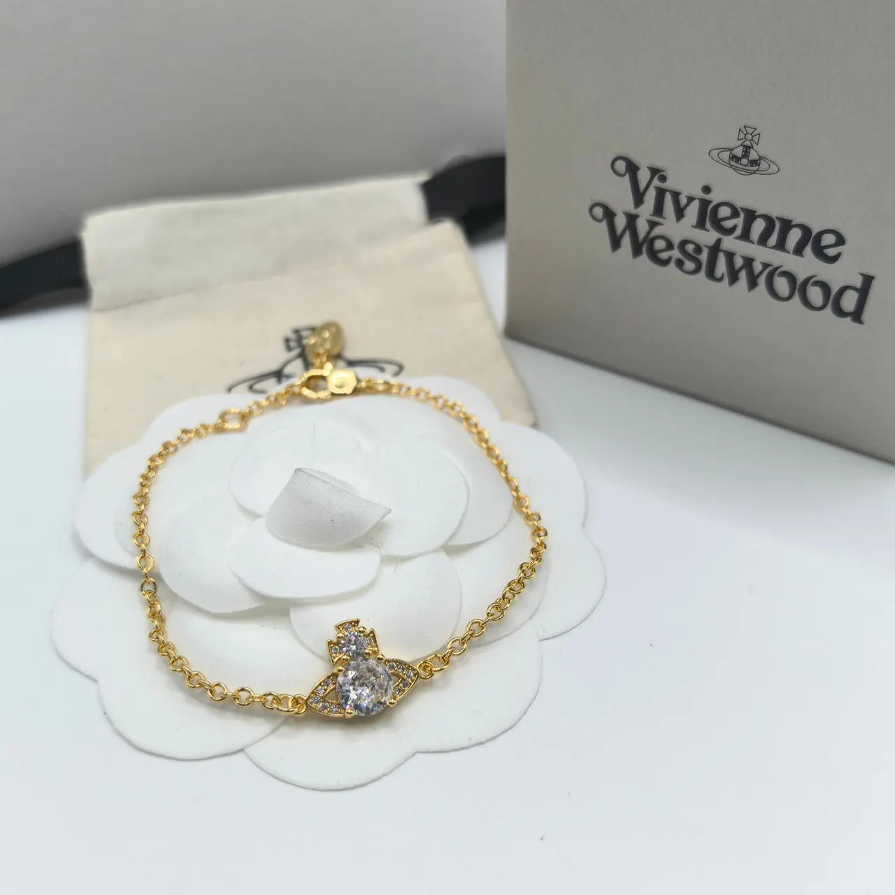 Vivienne Westwood Orbe et Croix Bracelets de Cristal 5