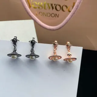 Vivienne Westwood Orb Pearl Black Gold Metallic Frame Central Cultured Earrings