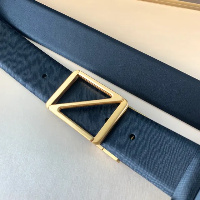 Zegna Ceinture en cuir noir avec boucle géométrique dorée 2
