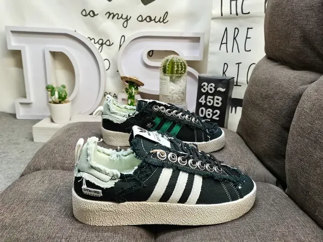 Adidas Army Green Black Distressed Frayed Textile Deconstructed Overlay Lifestyle Sneakers 21