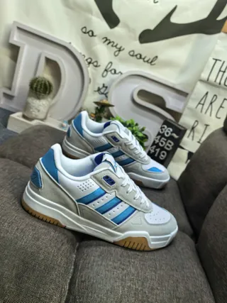 Adidas Beige Blue Low-Top Perforated Toe Lifestyle Sneakers 9