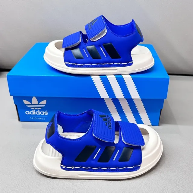 Adidas Sandales casual pour enfants noir et blanc à deux sangles Velcro 10