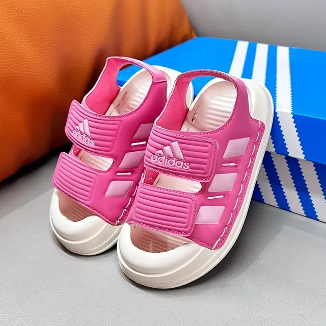 Adidas Sandales casual pour enfants noir et blanc à deux sangles Velcro 24