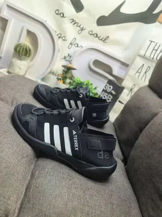 Adidas Black Gray Open-Mesh Upper Three-Stripe Side Panel Lifestyle Sneakers 17